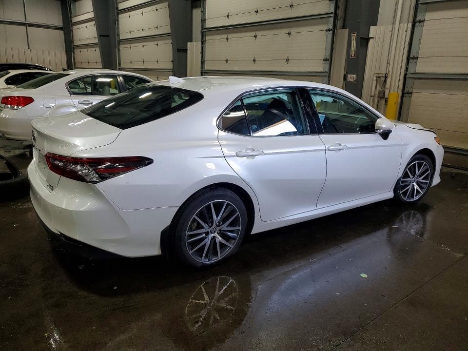 2022 TOYOTA CAMRY XLE XLE 3