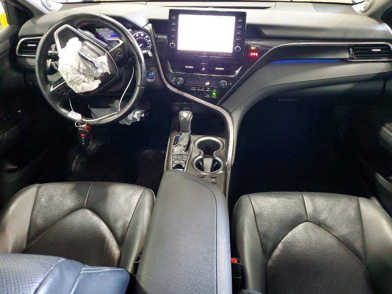 2022 TOYOTA CAMRY XLE XLE 8