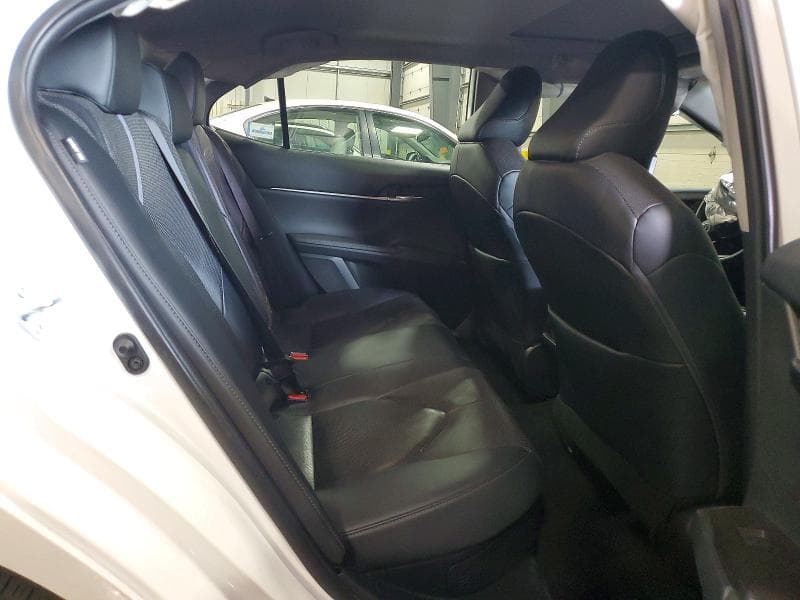 2022 TOYOTA CAMRY XLE XLE 10