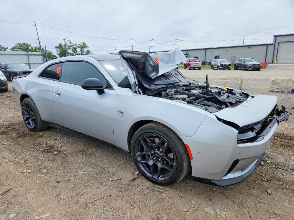 2024 DODGE CHARGER DAYTONA R 4