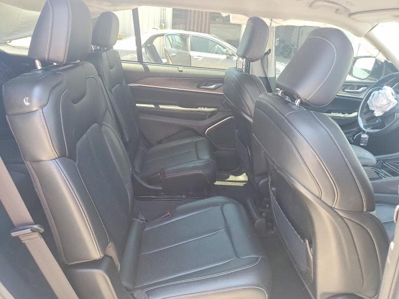 2022 JEEP GRAND CHEROKEE L LIMITED 11