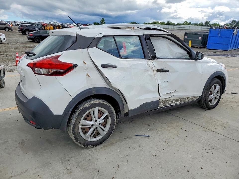 2018 NISSAN KICKS S 3