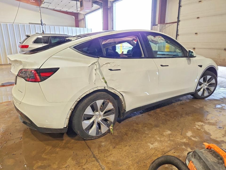 2023 TESLA MODEL Y 3