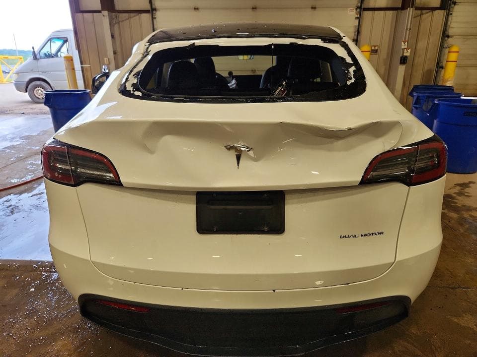 2023 TESLA MODEL Y 6