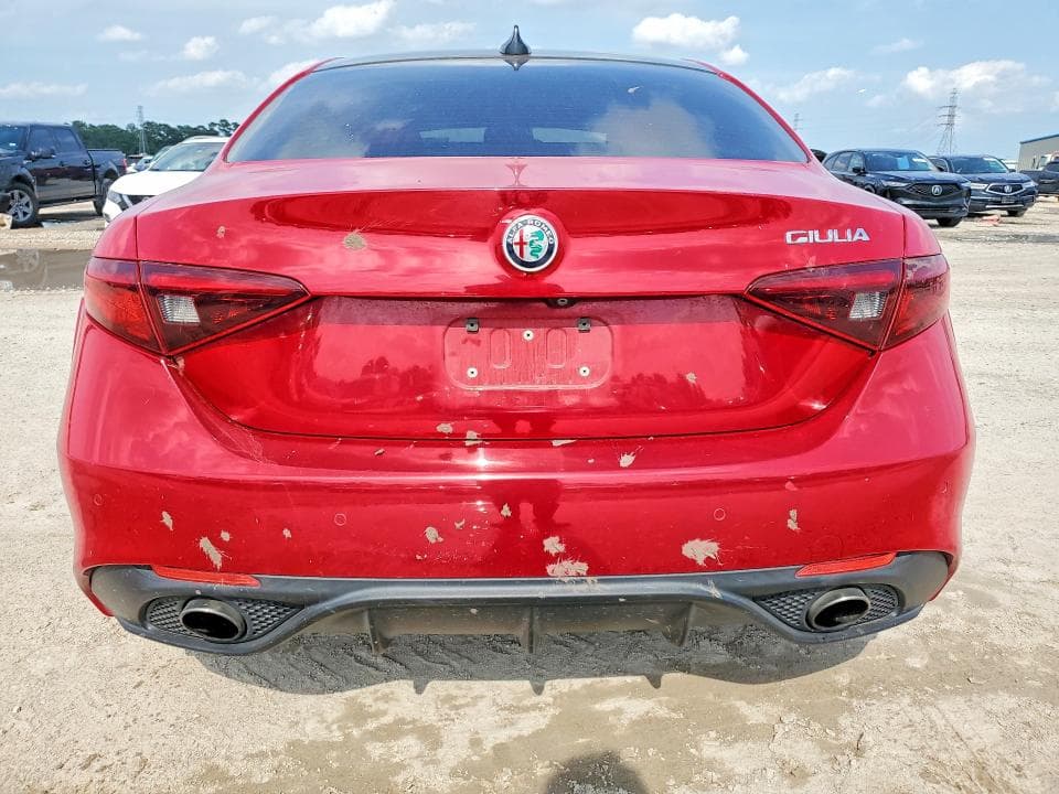 2018 ALFA ROMEO GIULIA TI 6