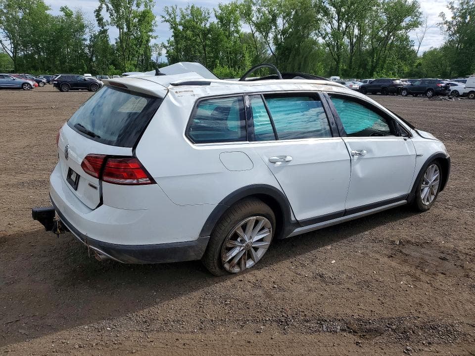 2019 VOLKSWAGEN GOLF ALLTRACK S 3