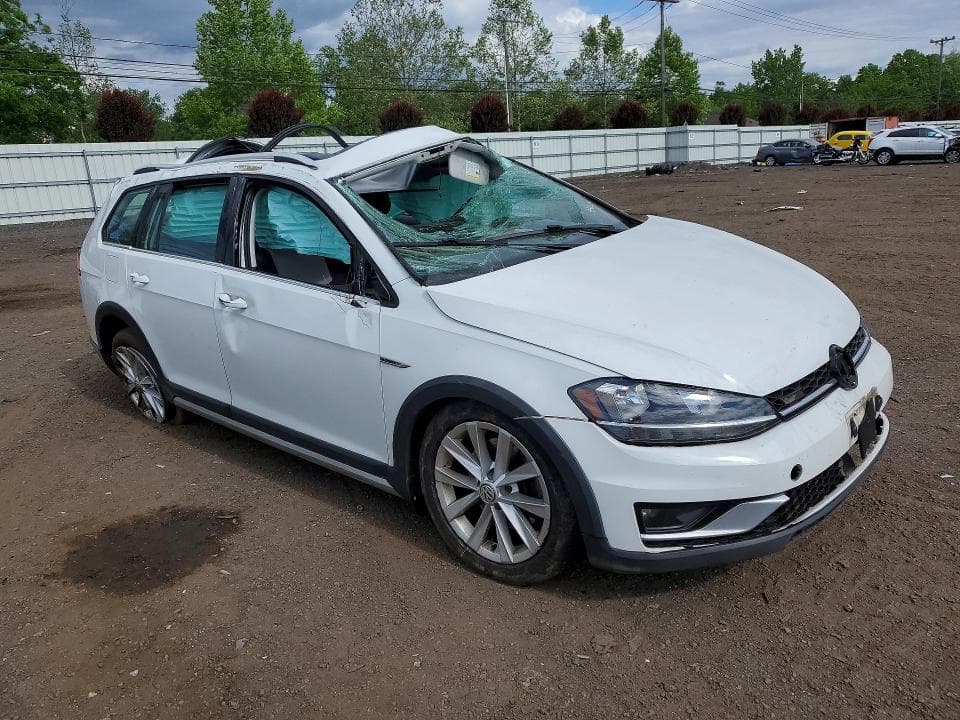2019 VOLKSWAGEN GOLF ALLTRACK S 4