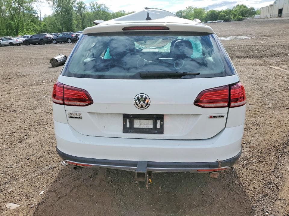 2019 VOLKSWAGEN GOLF ALLTRACK S 6