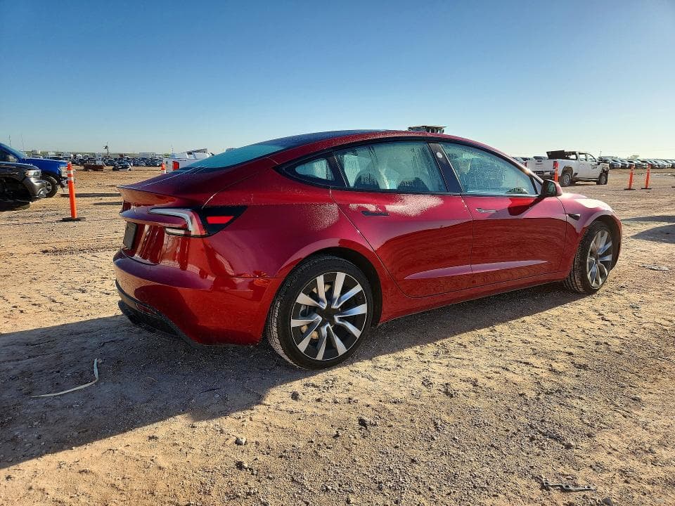 2025 TESLA MODEL 3 3