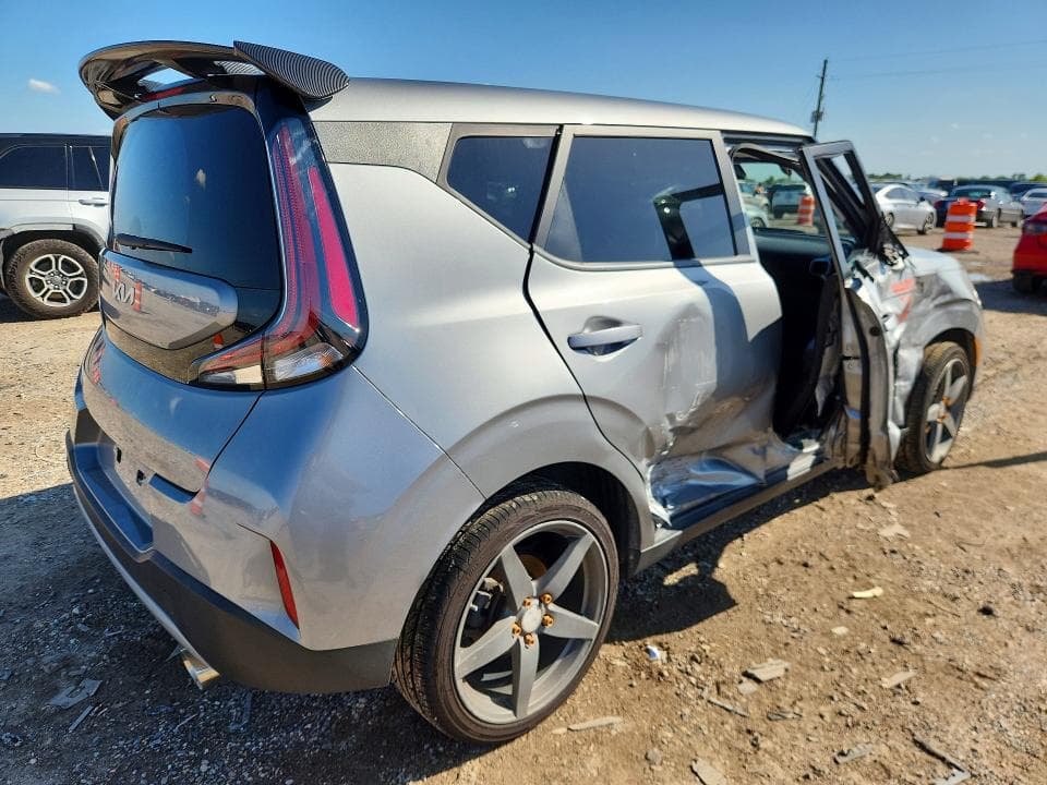 2023 KIA SOUL LX LX 3