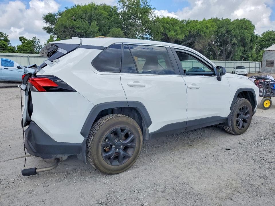2024 TOYOTA RAV4 LE 3