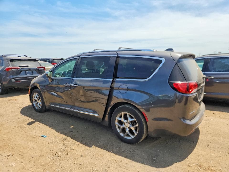 2018 CHRYSLER PACIFICA 2