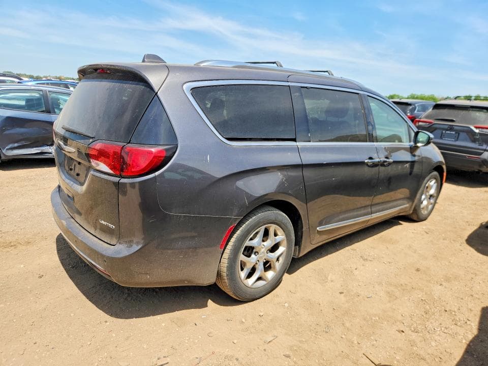 2018 CHRYSLER PACIFICA 3