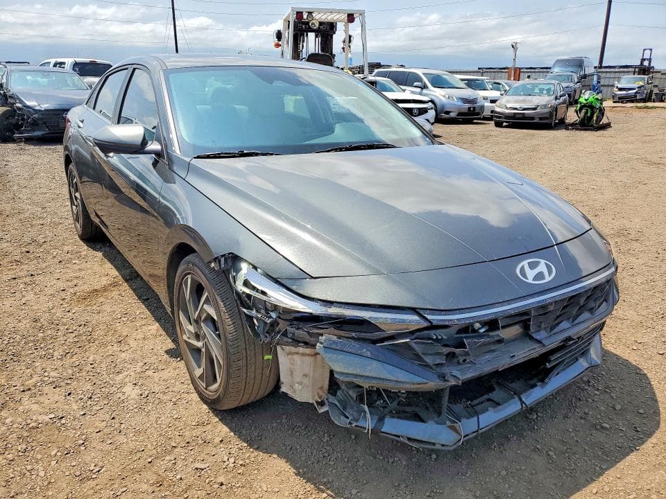 2024 HYUNDAI ELANTRA LIMITED 4