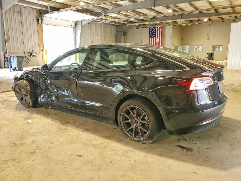 2022 TESLA MODEL 3 2