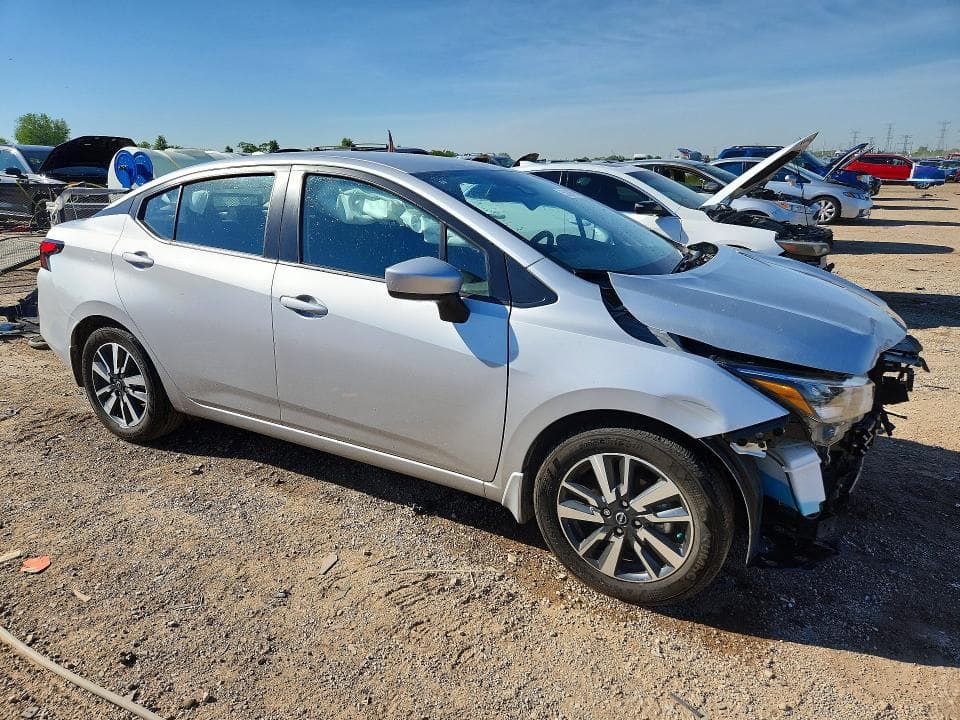 2025 NISSAN VERSA SV 4