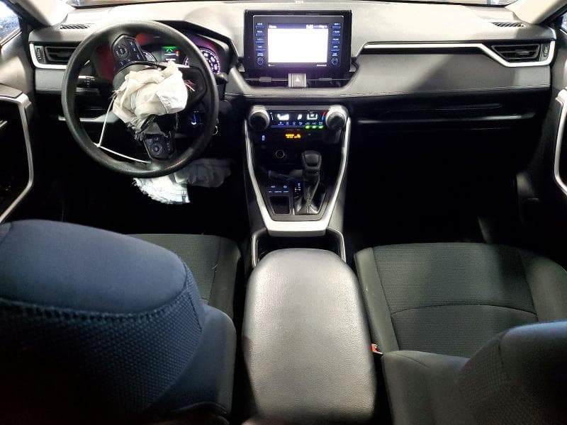2021 TOYOTA RAV4 LE 8