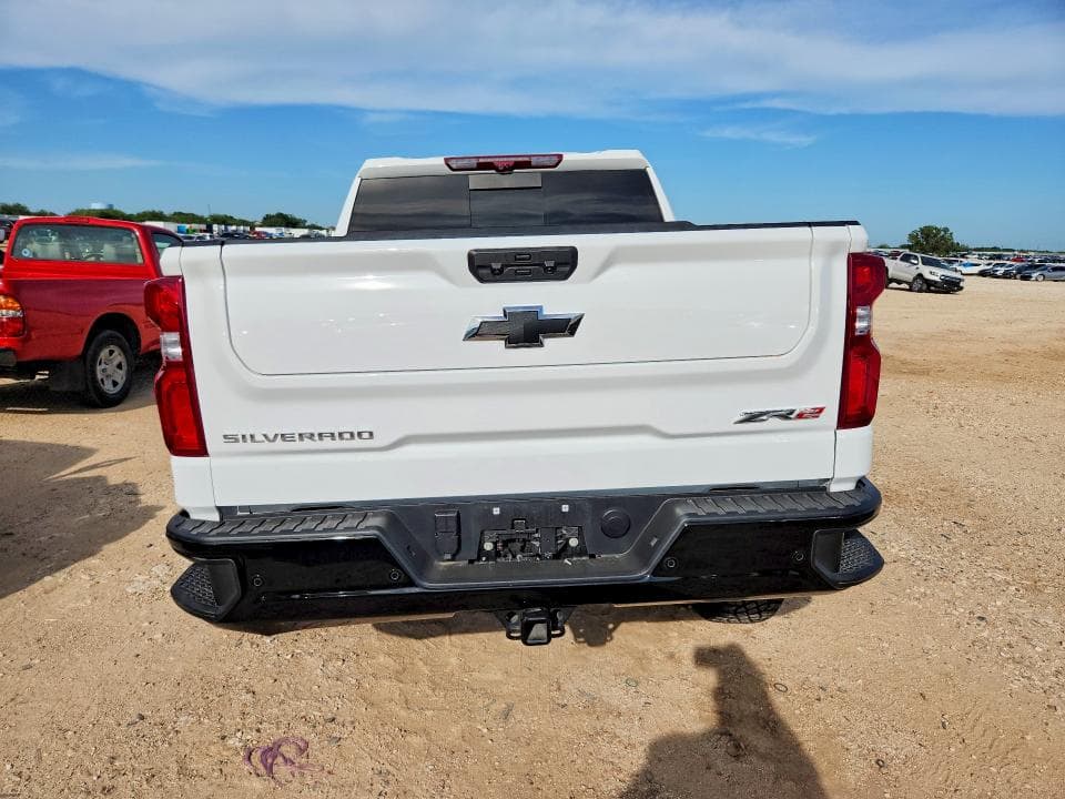 2025 CHEVROLET SILVERADO K1500 ZR2 6