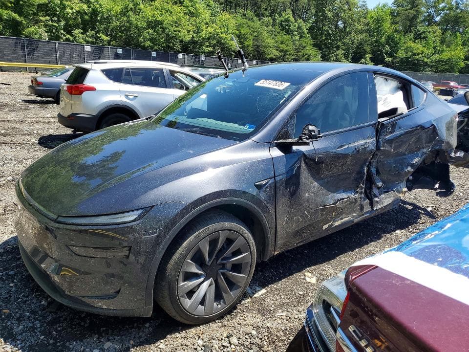 2026 TESLA MODEL Y - 1