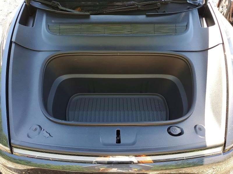 2026 TESLA MODEL Y 12