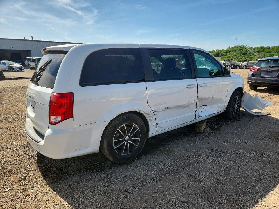 2018 DODGE GRAND CARAVAN SE 3