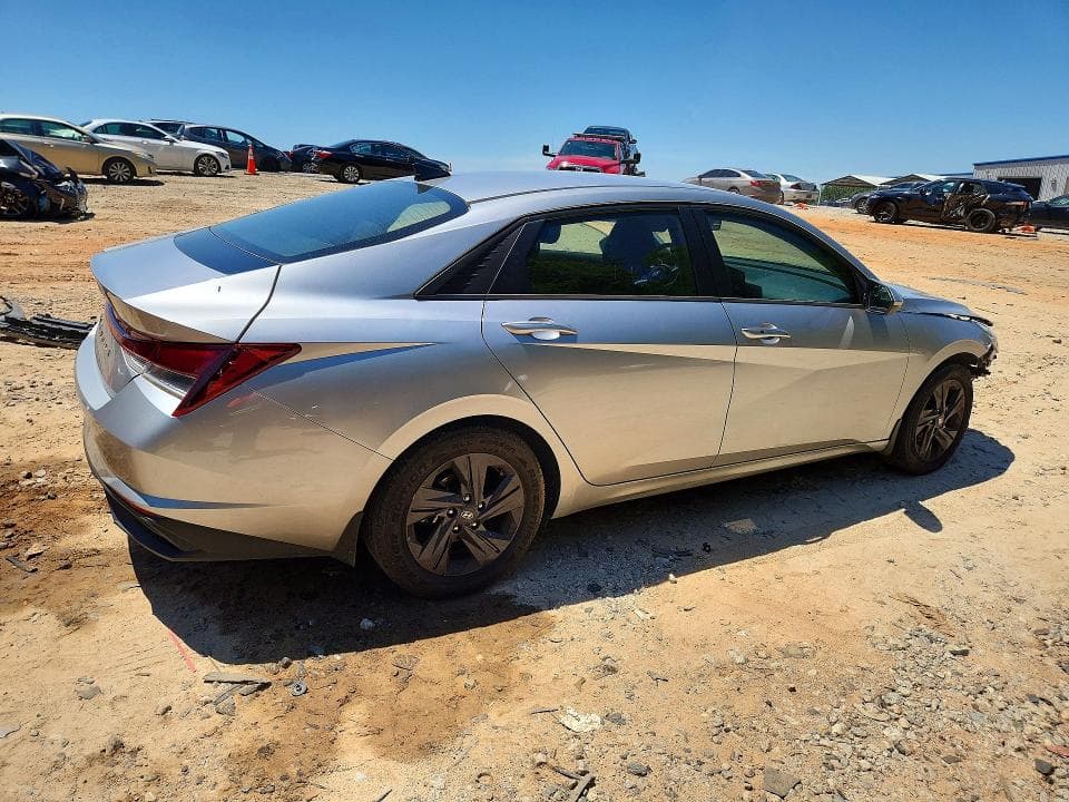 2021 HYUNDAI ELANTRA SEL 3
