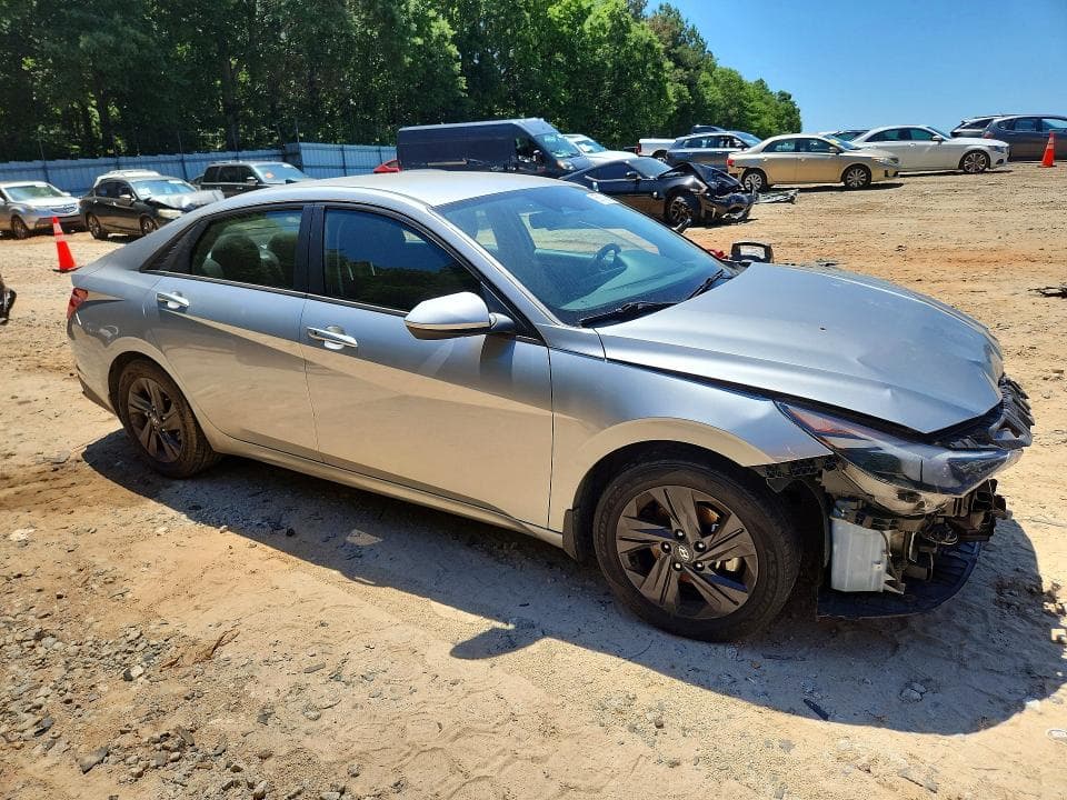 2021 HYUNDAI ELANTRA SEL 4