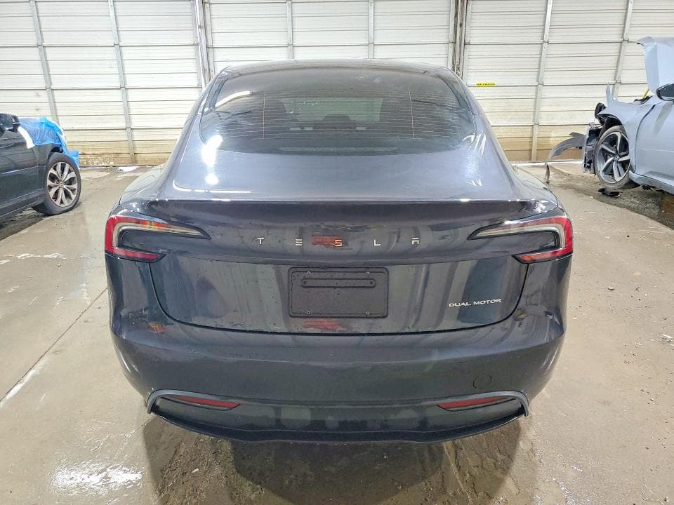 2025 TESLA MODEL 3 6