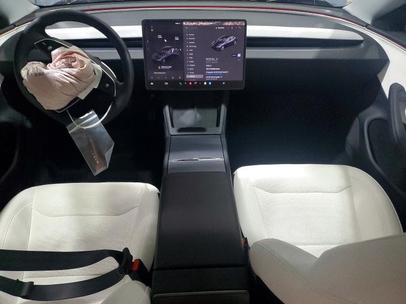 2025 TESLA MODEL 3 8