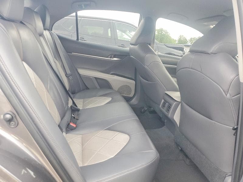 2019 TOYOTA CAMRY XLE XLE 11