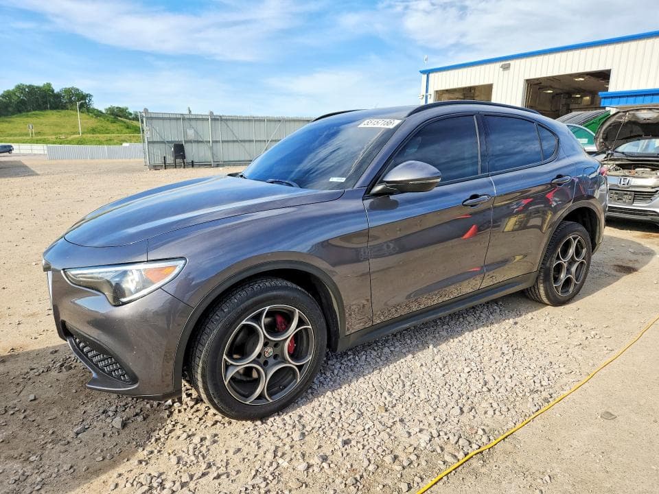 2018 ALFA ROMEO STELVIO SPORT - 1