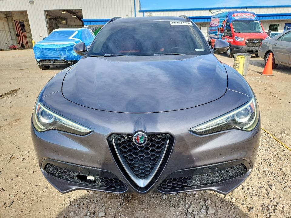 2018 ALFA ROMEO STELVIO SPORT 5