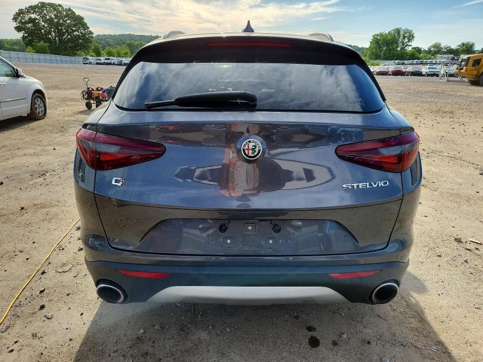2018 ALFA ROMEO STELVIO SPORT 6
