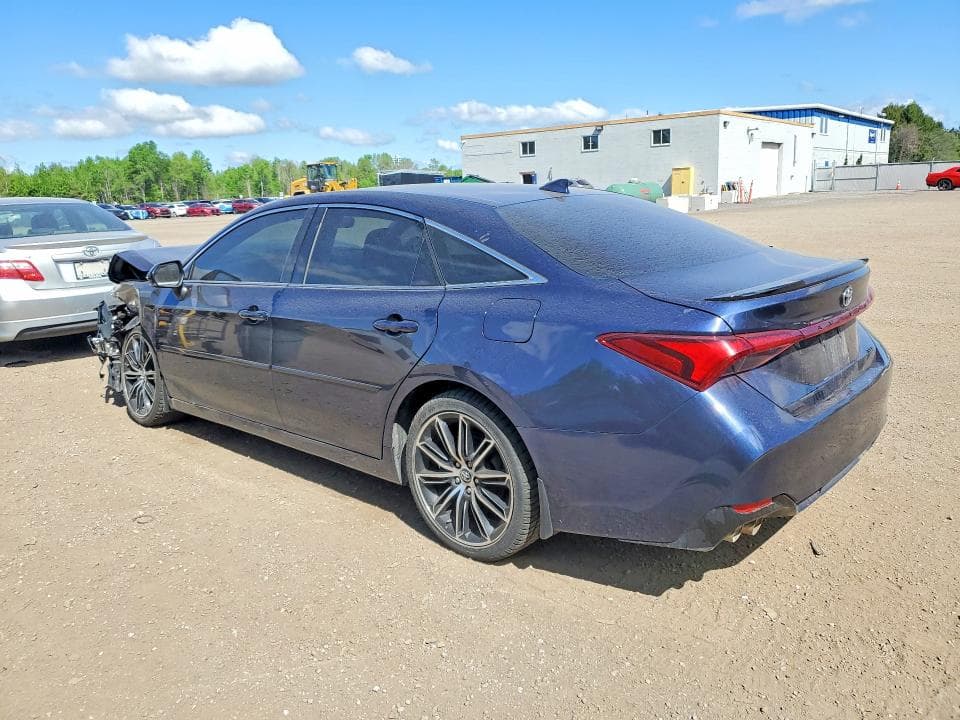 2019 TOYOTA AVALON XLE 2