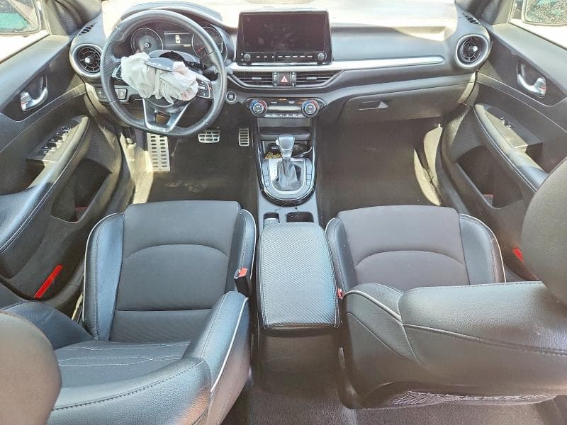 2024 KIA FORTE GT LINE 8
