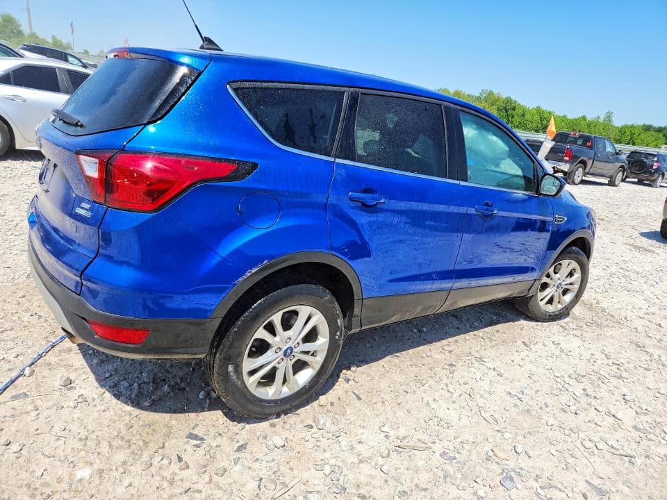 2019 FORD ESCAPE SE 3
