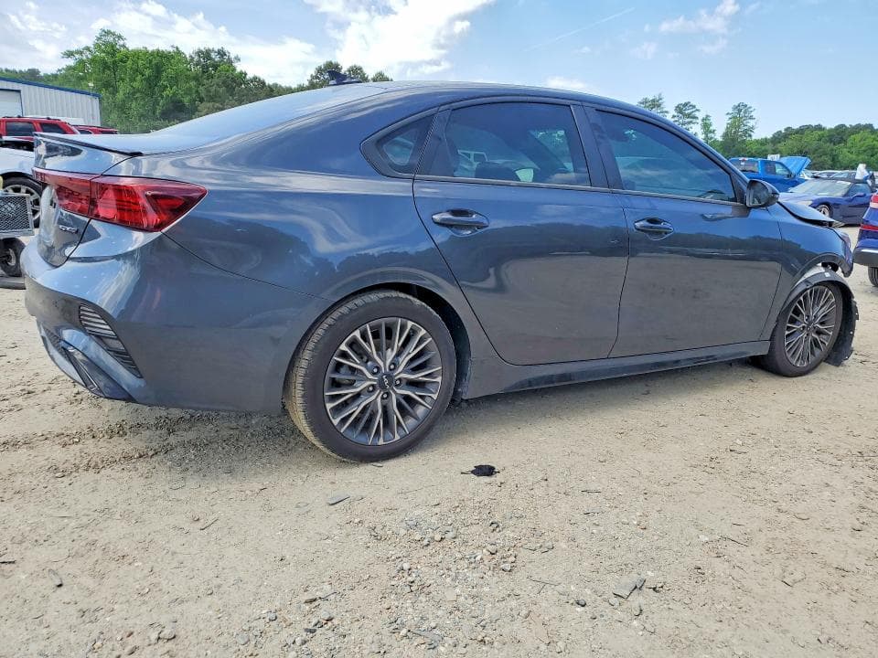 2023 KIA FORTE GT LINE 3