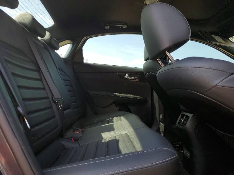 2023 KIA FORTE GT LINE 10