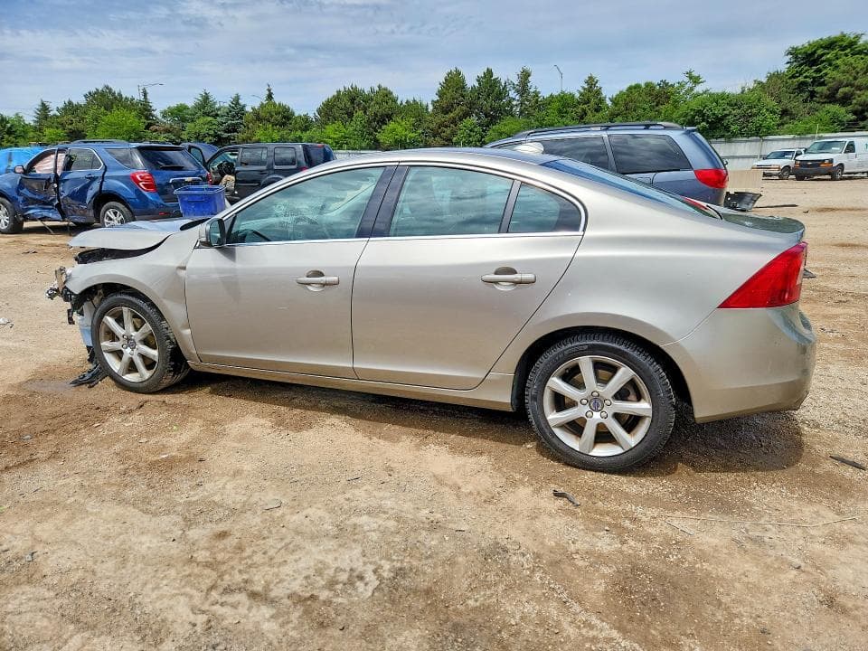 2016 VOLVO S60 PREMIER 2