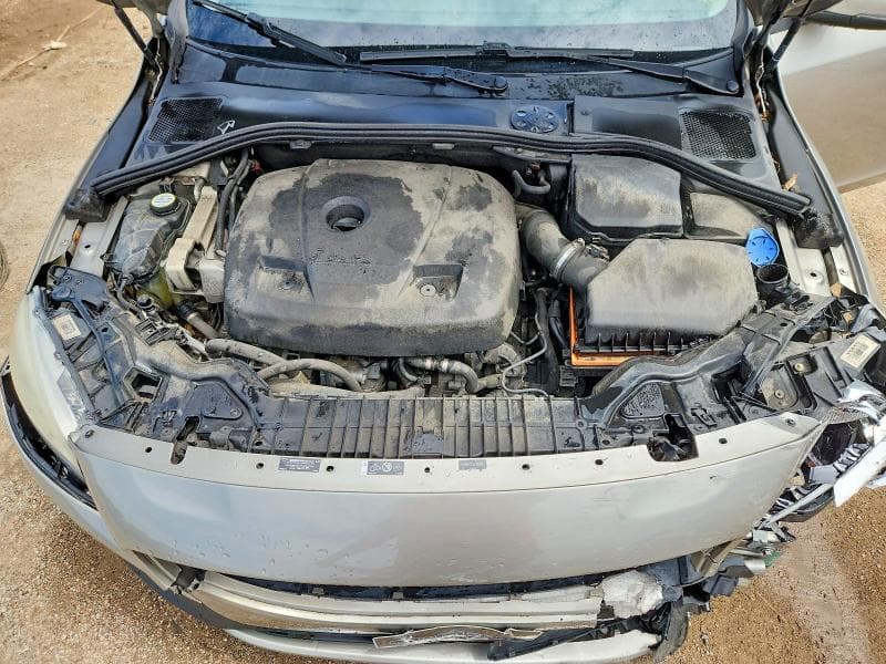 2016 VOLVO S60 PREMIER 11