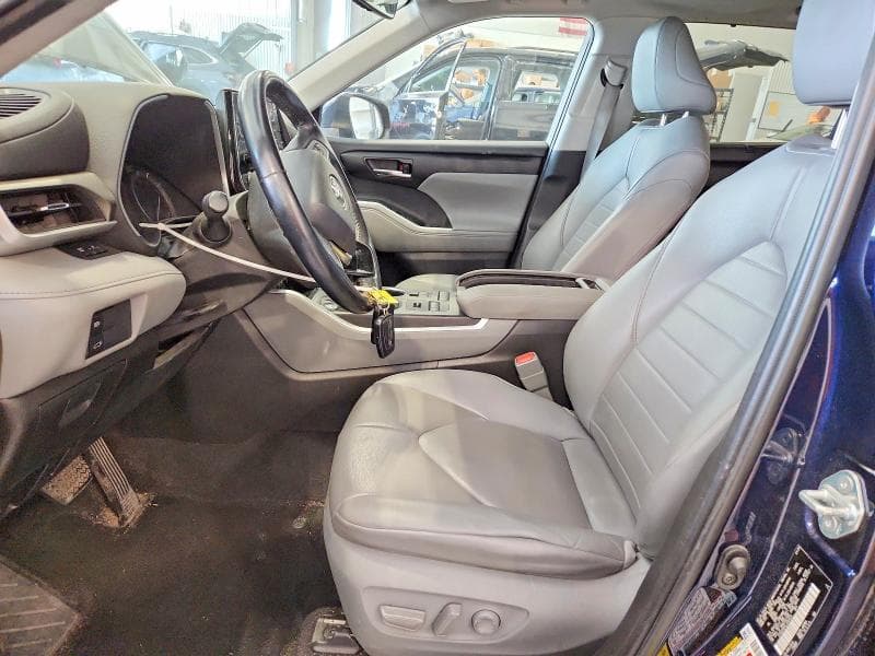 2020 TOYOTA HIGHLANDER XLE XLE 7