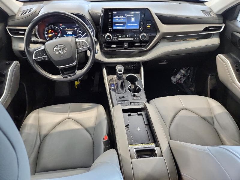 2020 TOYOTA HIGHLANDER XLE XLE 8