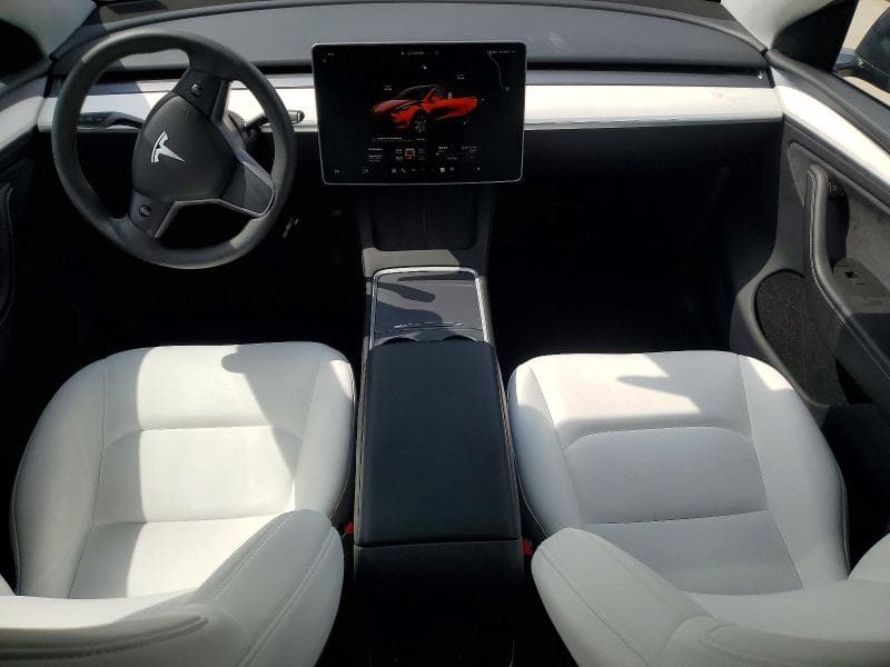 2023 TESLA MODEL Y 8
