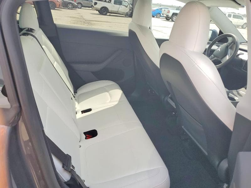 2023 TESLA MODEL Y 10