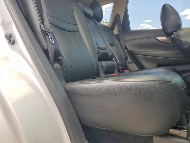 2019 NISSAN ROGUE SV 11