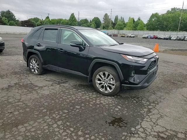 2024 TOYOTA RAV4 XLE PREMIUM XLE PREMIUM 13