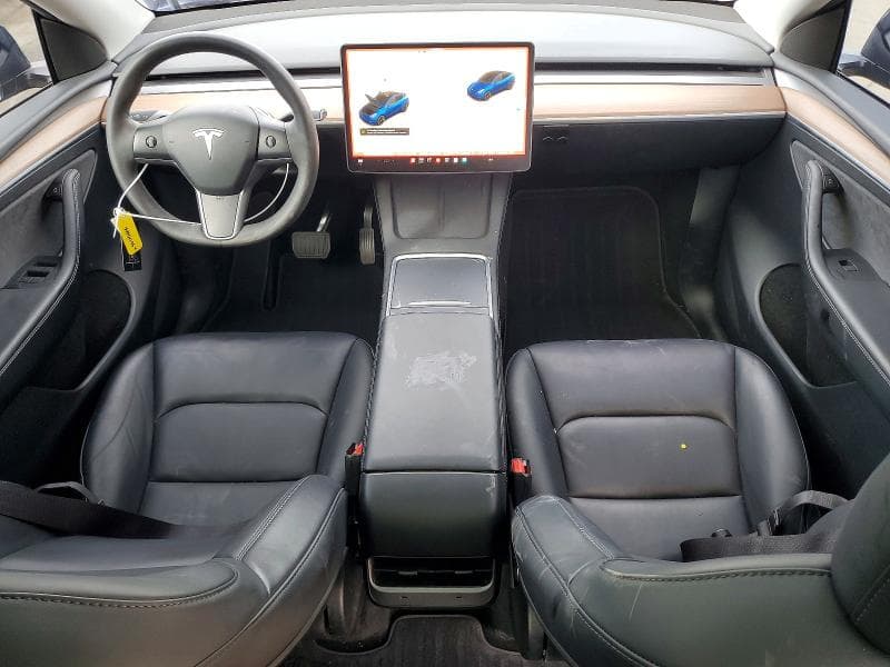 2024 TESLA MODEL Y 8