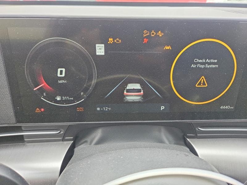 2026 HYUNDAI KONA SEL PREMIUM 9