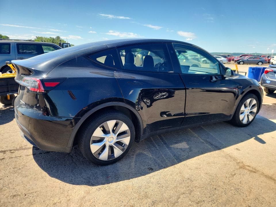 2023 TESLA MODEL Y 3