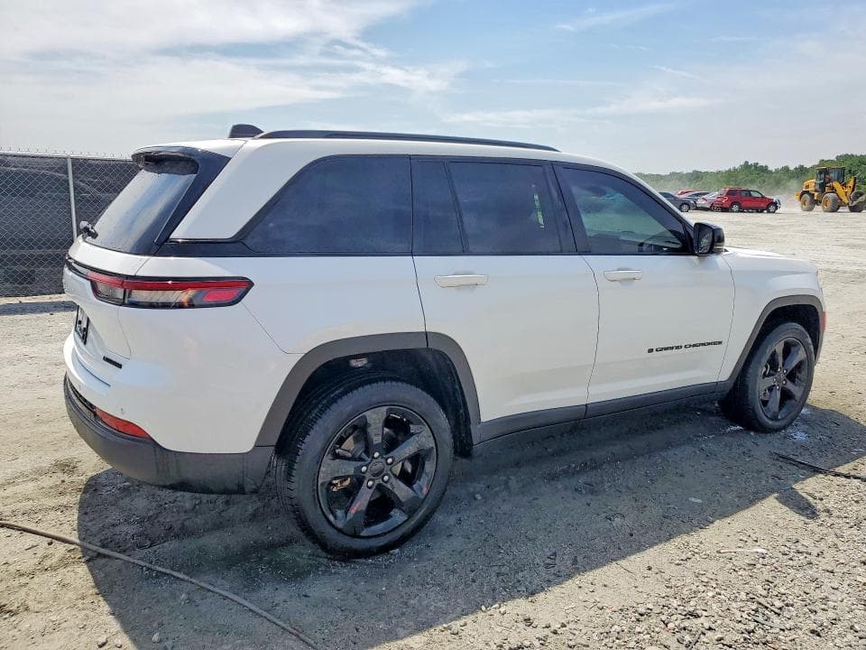2023 JEEP GRAND CHEROKEE LIMITED 3